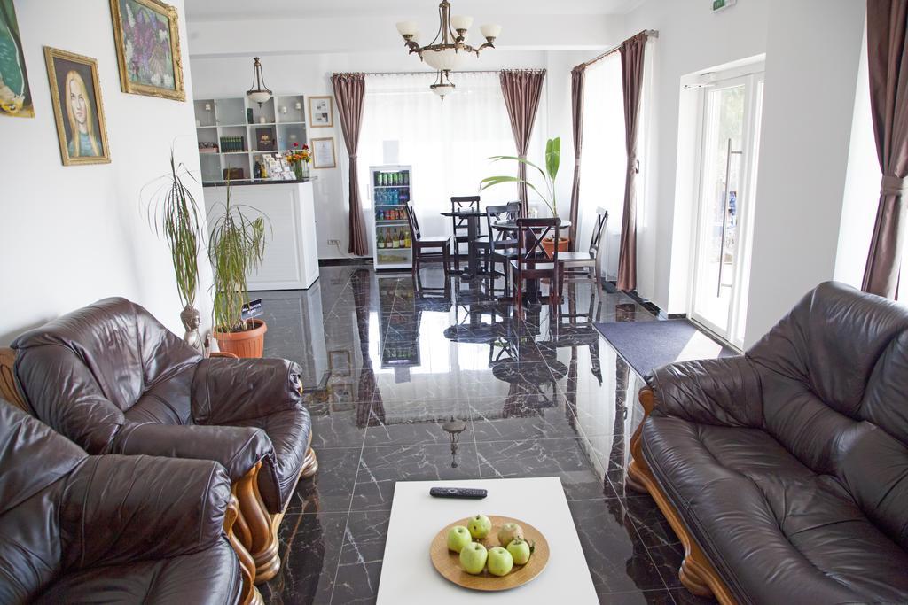Hotel Nova Residence Popesti-Leordeni Kültér fotó