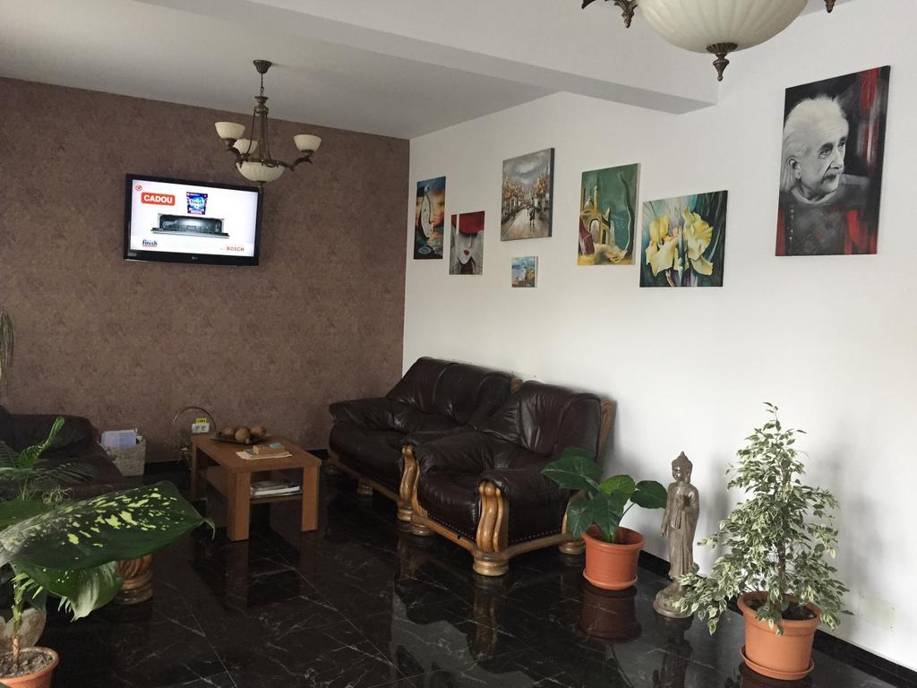 Hotel Nova Residence Popesti-Leordeni Kültér fotó