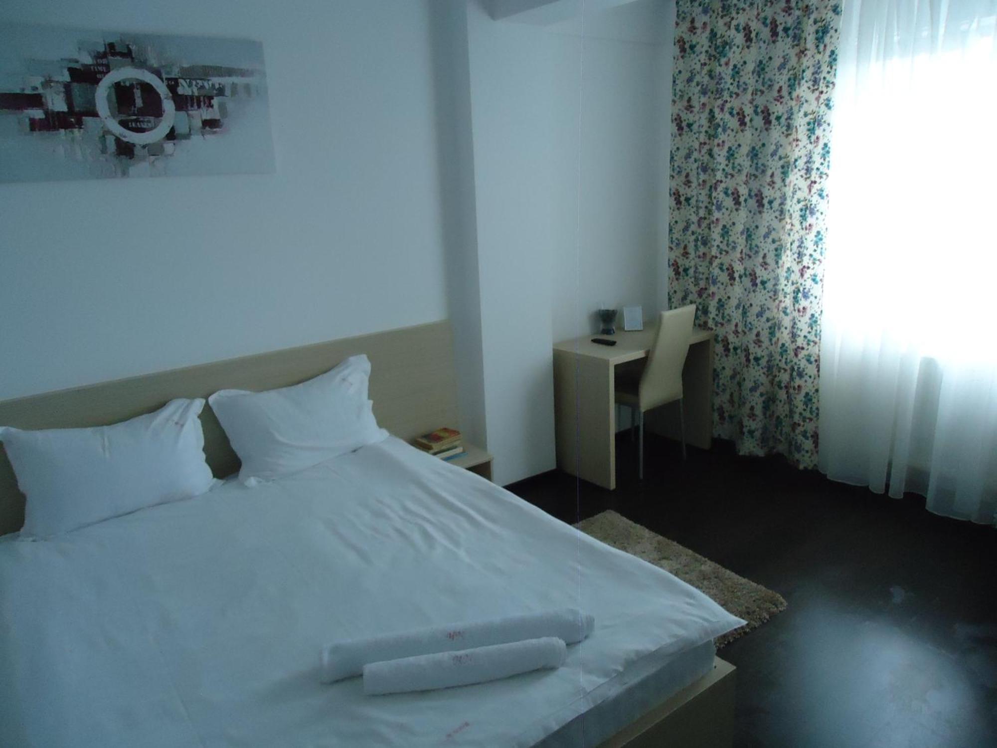 Hotel Nova Residence Popesti-Leordeni Kültér fotó