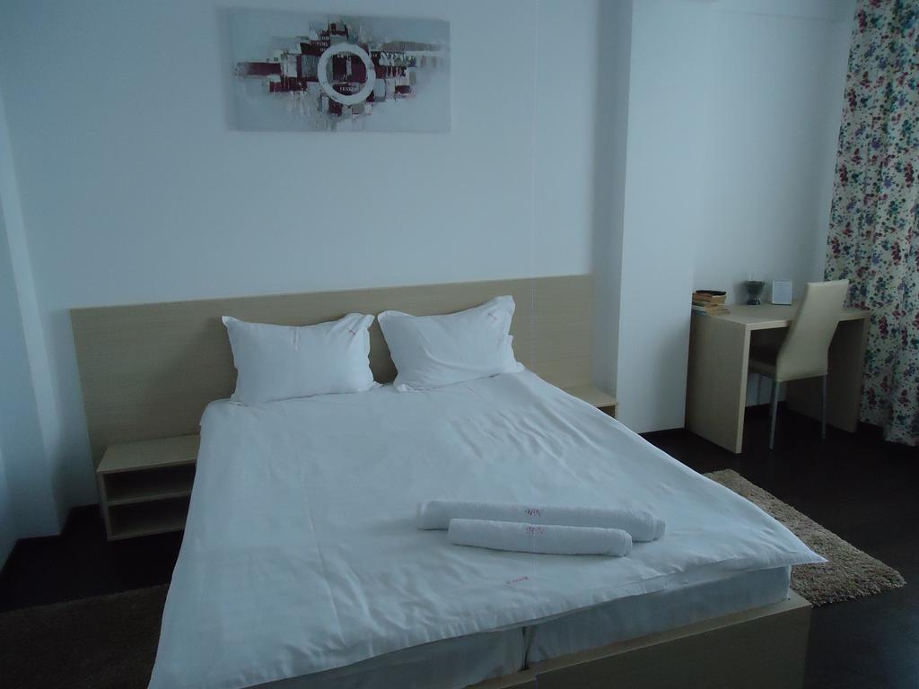 Hotel Nova Residence Popesti-Leordeni Kültér fotó