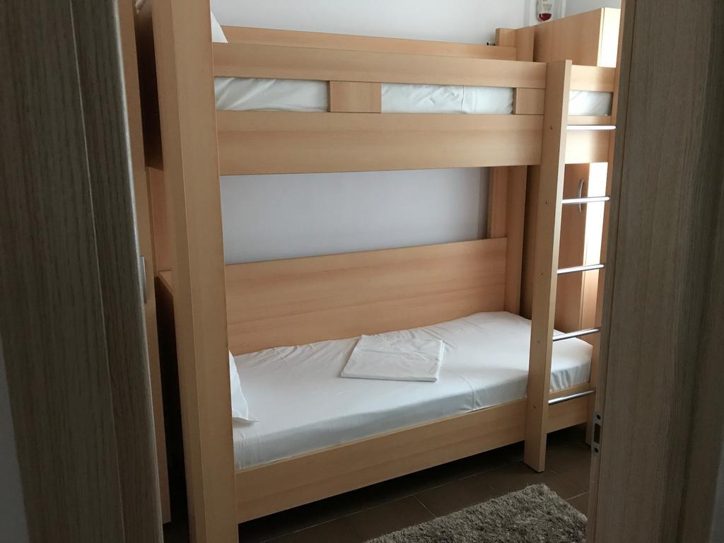 Hotel Nova Residence Popesti-Leordeni Kültér fotó