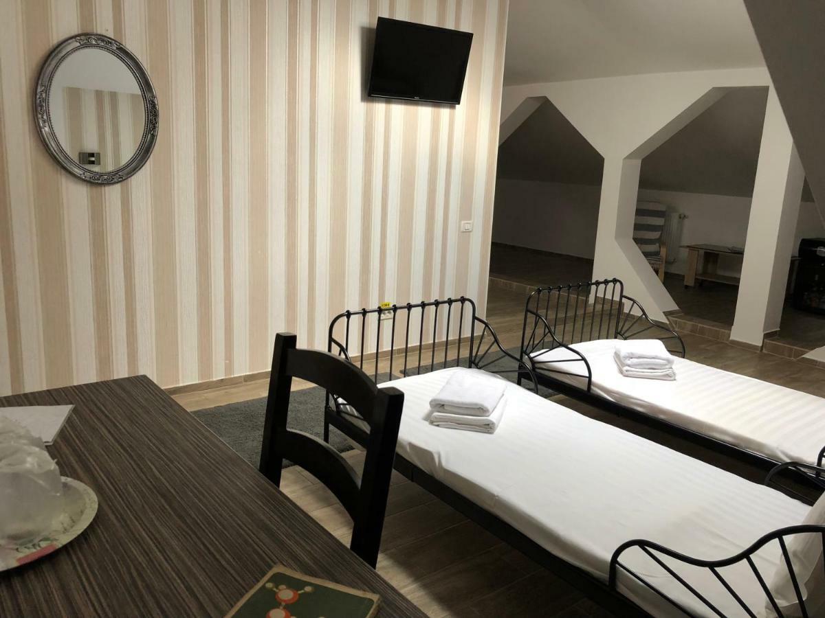 Hotel Nova Residence Popesti-Leordeni Kültér fotó