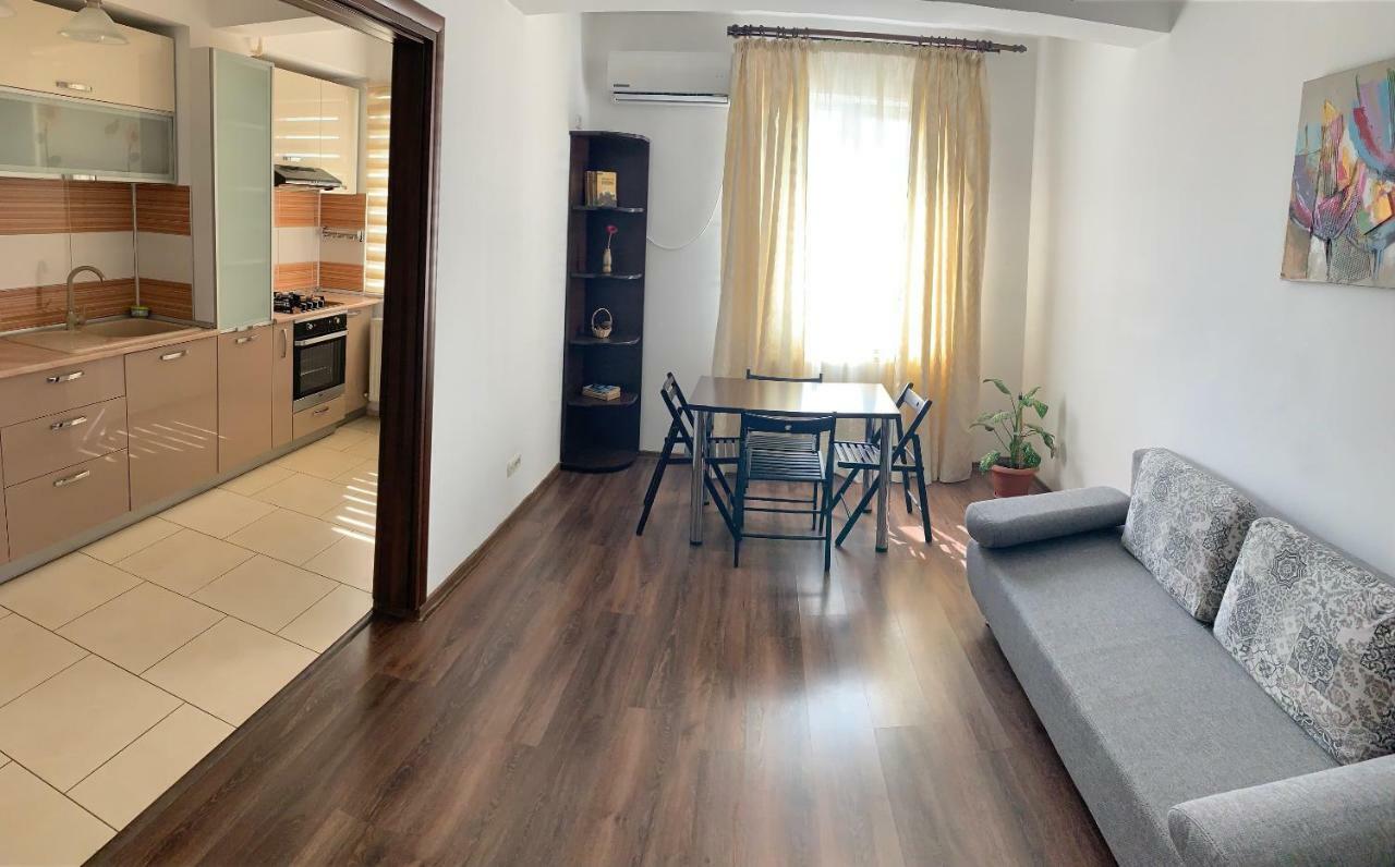 Hotel Nova Residence Popesti-Leordeni Kültér fotó