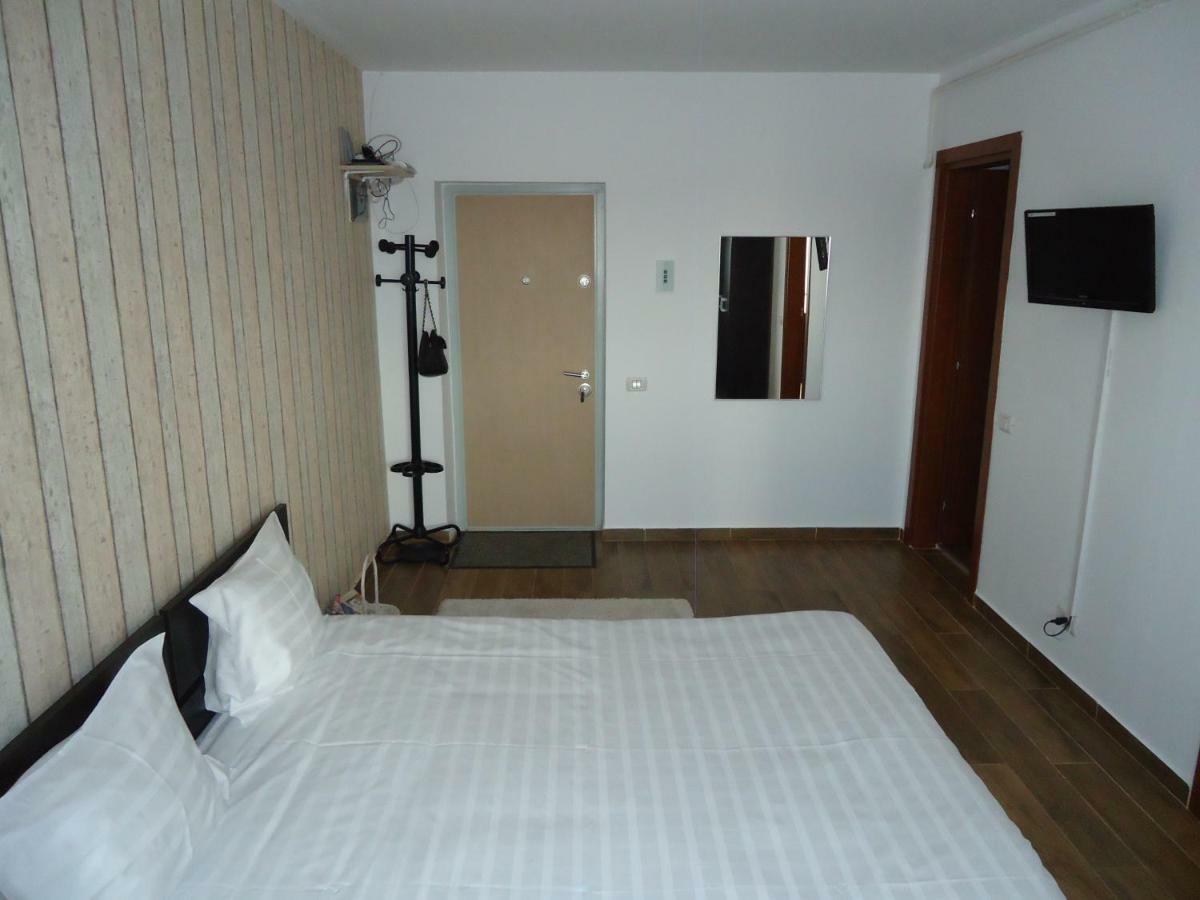 Hotel Nova Residence Popesti-Leordeni Kültér fotó