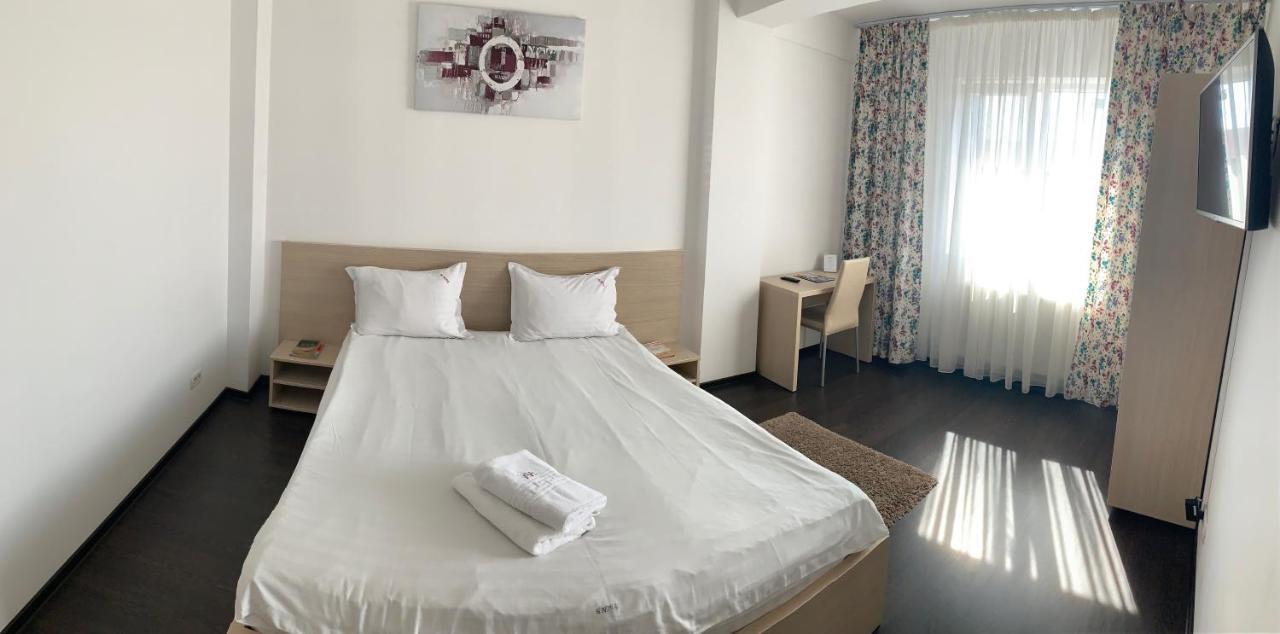 Hotel Nova Residence Popesti-Leordeni Kültér fotó