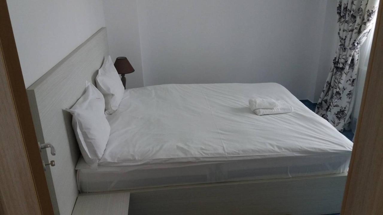 Hotel Nova Residence Popesti-Leordeni Kültér fotó